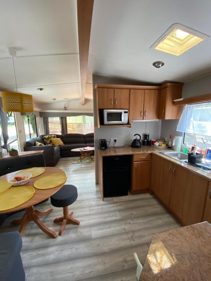 Unique Caravan With Outdoor Space Ballantrae Экстерьер фото