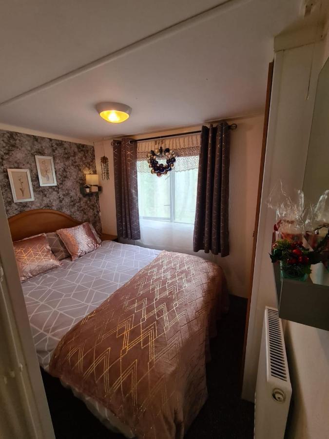 Unique Caravan With Outdoor Space Ballantrae Экстерьер фото